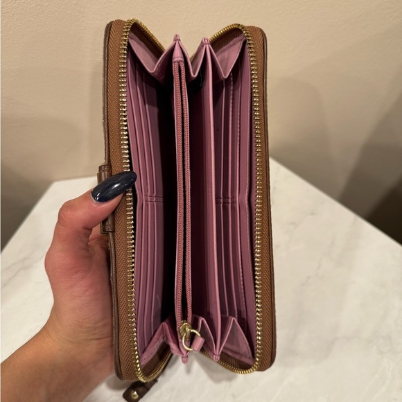 🔥Coach Brown and Tan Patterned Wallet with Buckle🔥 - Picture 3 of 6